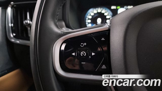 Volvo V90 2019 — photo 21