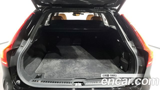 Volvo V90 2019 — photo 26