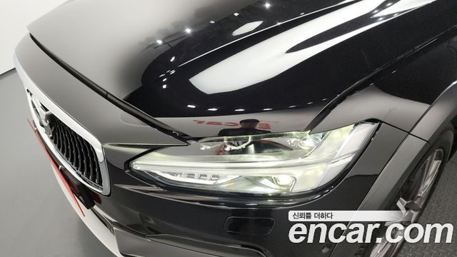 Volvo V90 2019 — photo 8