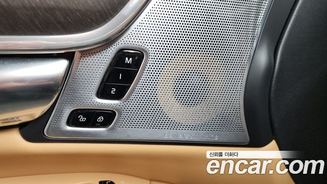 Volvo V90 2019 — photo 28