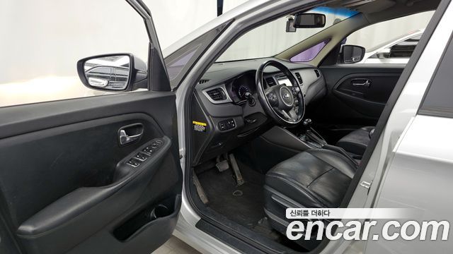 Kia Carens 2014 — photo 10