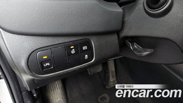 Kia Carens 2014 — photo 14