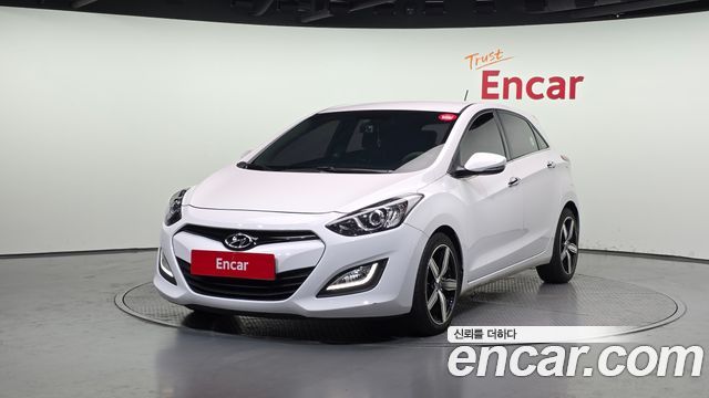Hyundai i30 2013 — photo 1