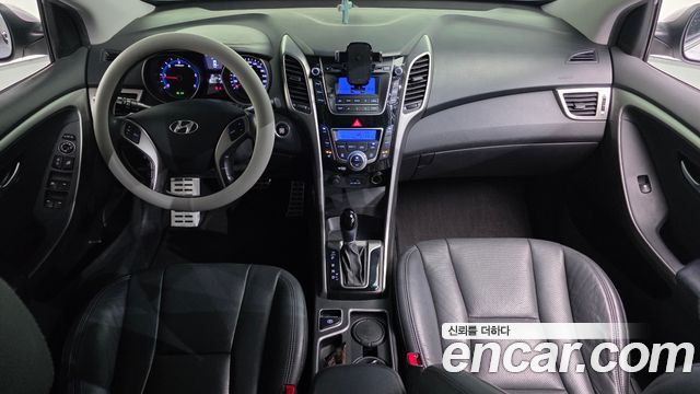 Hyundai i30 2013 — photo 7