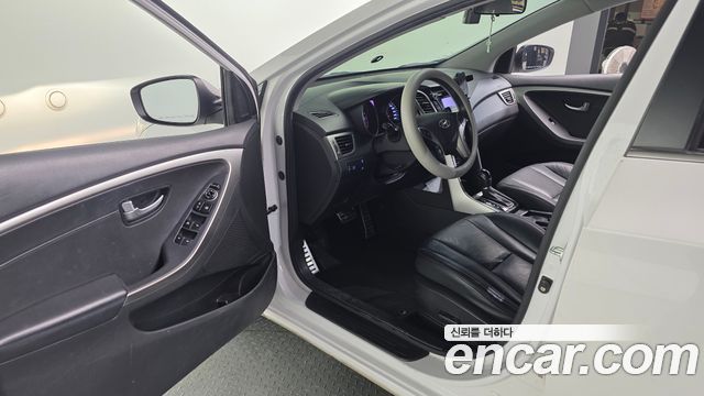 Hyundai i30 2013 — photo 10