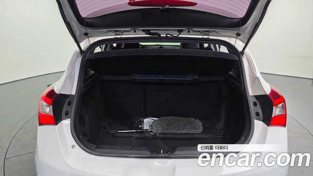 Hyundai i30 2013 — photo 20
