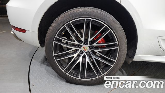 Porsche Macan 2017 — photo 5