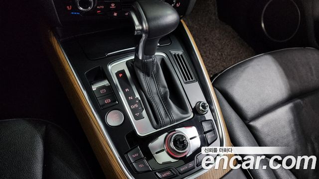 Audi Q5 2015 — photo 9
