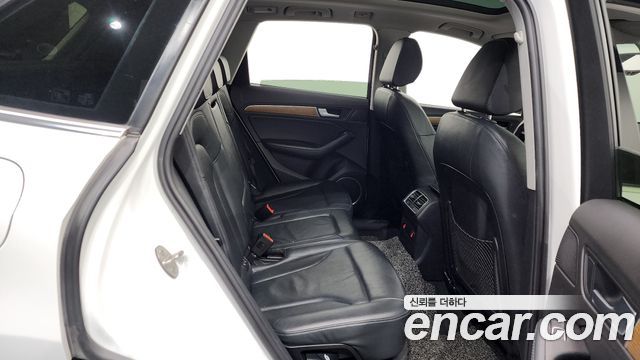 Audi Q5 2015 — photo 11