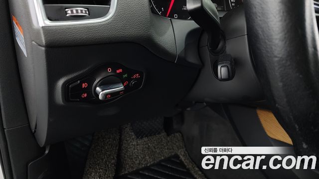 Audi Q5 2015 — photo 17