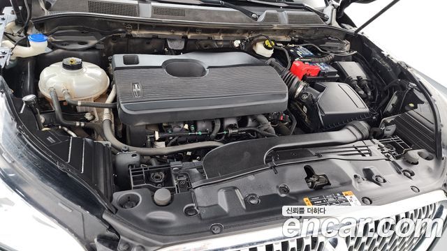 Lincoln Corsair 2020 — photo 6