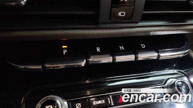 Lincoln Corsair 2020 — photo 9