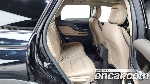 Lincoln Corsair 2020 — photo 11