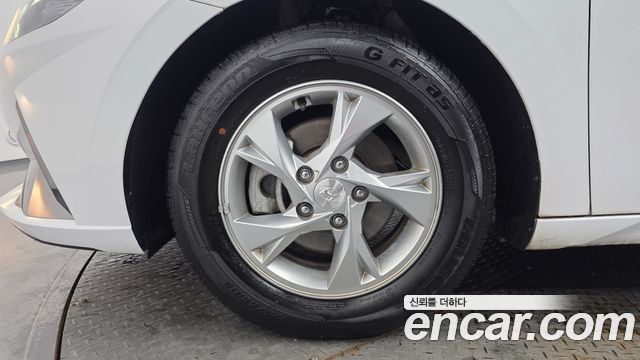 Hyundai AVANTE 2023 — photo 5