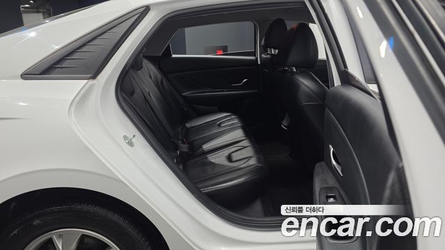 Hyundai AVANTE 2023 — photo 11