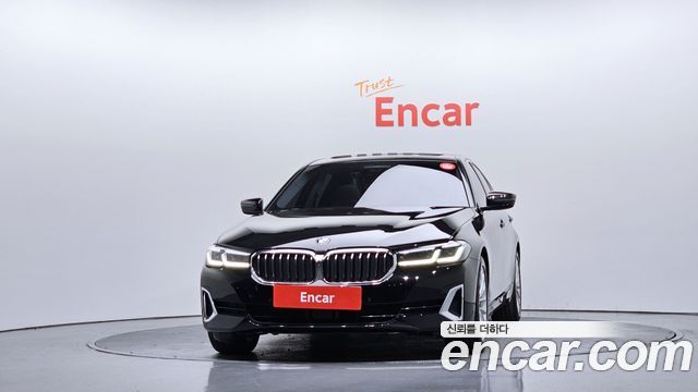 BMW 5-Series 2023 — photo 3