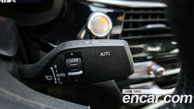 BMW 5-Series 2023 — photo 22