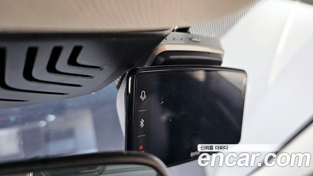 BMW 5-Series 2023 — photo 33