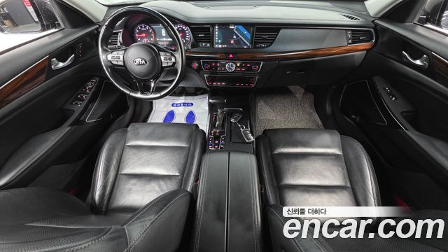 Kia K7 2017 — photo 10