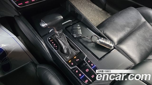 Kia K7 2017 — photo 12