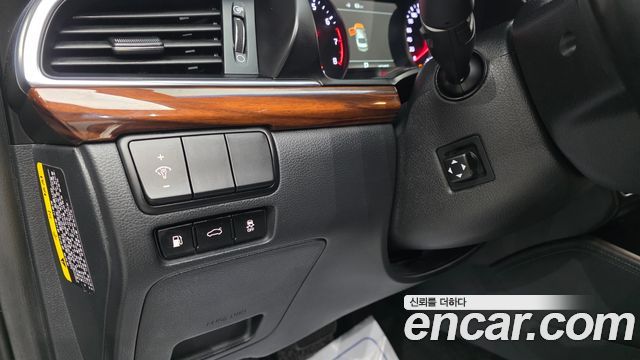 Kia K7 2017 — photo 21