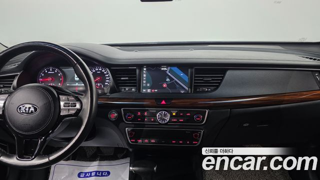 Kia K7 2017 — photo 24