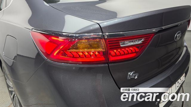 Kia K7 2017 — photo 9