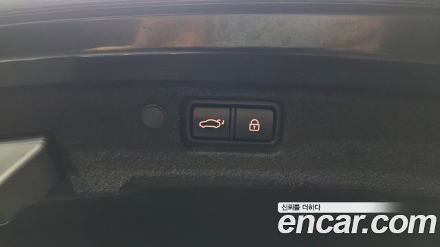 Kia K7 2017 — photo 28