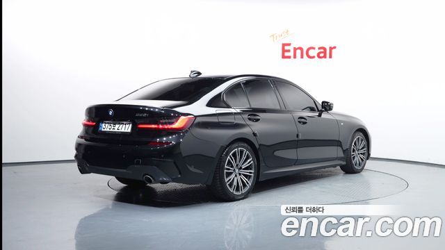 BMW 3-Series 2021 — photo 2