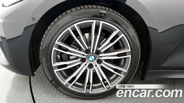 BMW 3-Series 2021 — photo 5