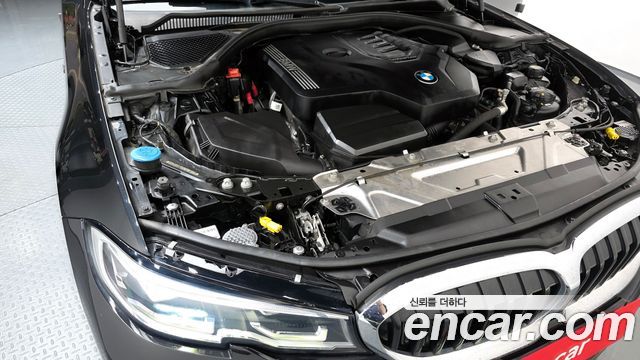 BMW 3-Series 2021 — photo 6