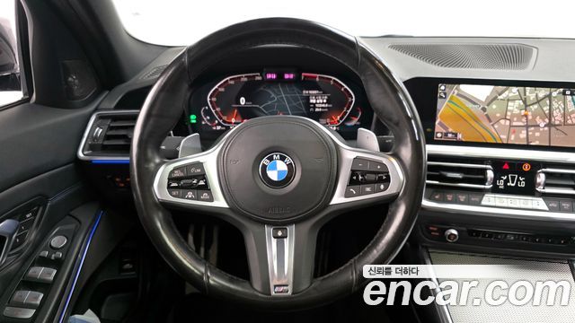 BMW 3-Series 2021 — photo 18