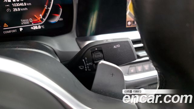 BMW 3-Series 2021 — photo 19