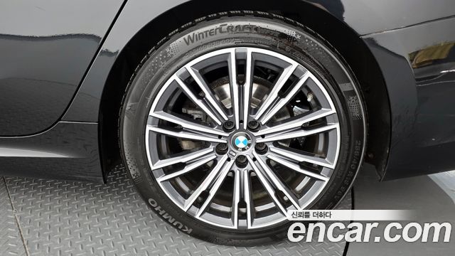 BMW 3-Series 2021 — photo 7