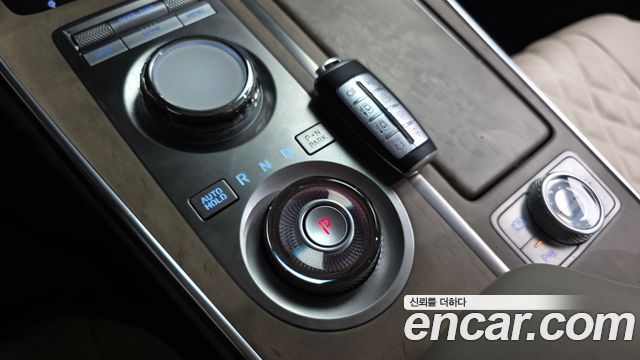 Genesis GV80 2023 — photo 12