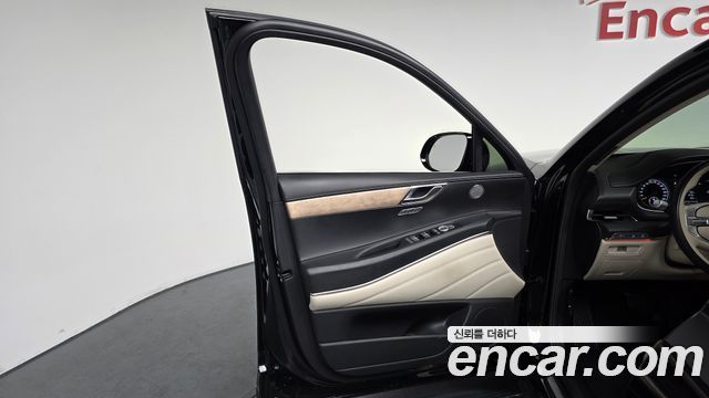 Genesis GV80 2023 — photo 14