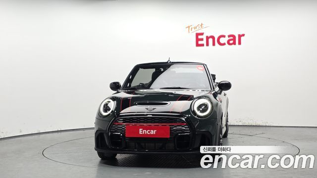 Mini Cooper Convertible 2024 — photo 3