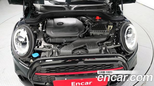 Mini Cooper Convertible 2024 — photo 6