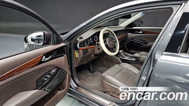 Kia K7 2017 — photo 11