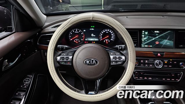 Kia K7 2017 — photo 13