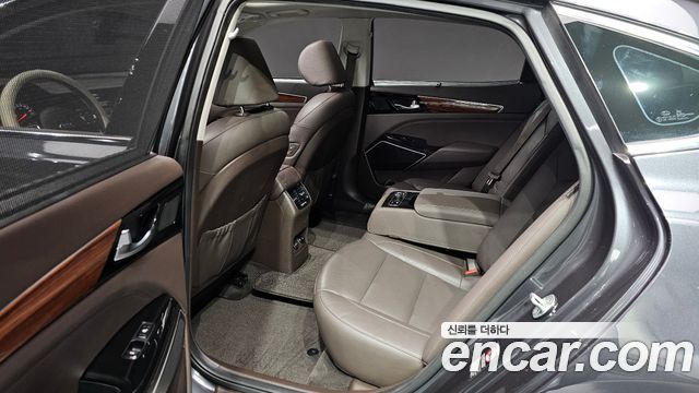Kia K7 2017 — photo 16