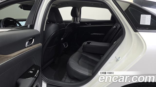 Kia K5 2022 — photo 12