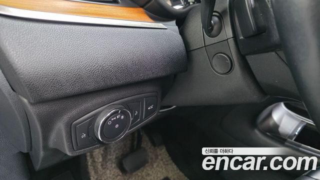 Lincoln MKC 2015 — photo 13