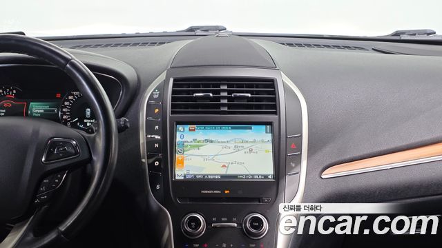 Lincoln MKC 2015 — photo 14