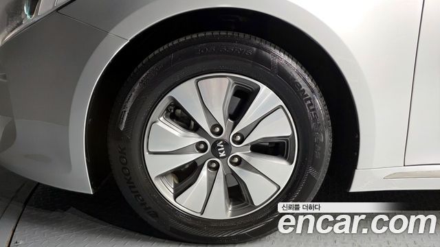 Kia K5 2017 — photo 5