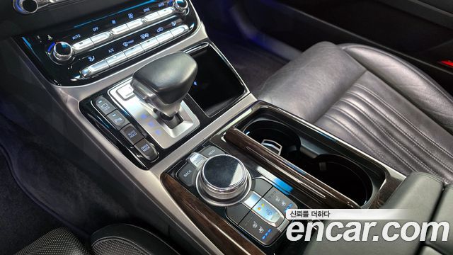 Genesis EQ900 2016 — photo 9