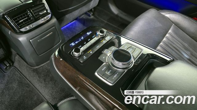 Genesis EQ900 2016 — photo 18