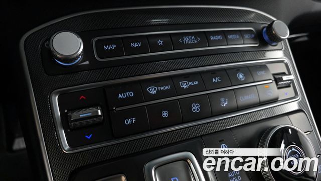 Hyundai Santafe 2021 — photo 35