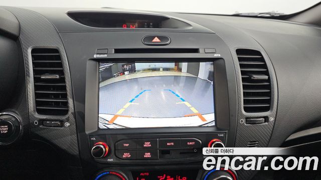 Kia K3 2017 — photo 13