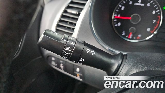 Kia K3 2017 — photo 15